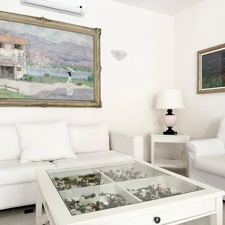 Classic 3 Sul Mare Marmo Di Carrara Design Apartmán
