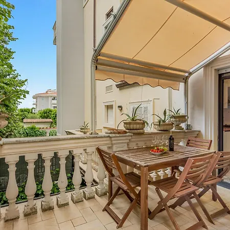 아파트 Classic 3 Sul Mare Marmo Di Carrara Design
